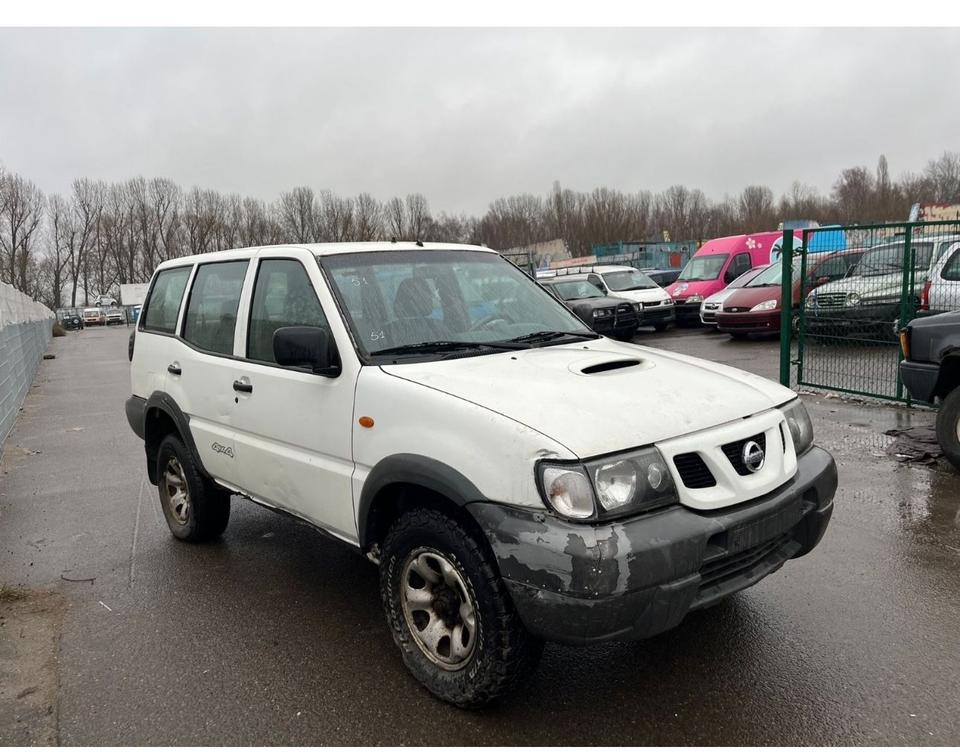 Nissan Terrano 2,7 TD Profi 4X4 пробіг: 228000 рік: September 2002 потужність:101 PS Diesel коробка: Manuell ціна: 1899 - Фото 0