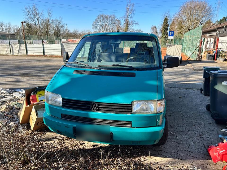 Купити авто військовим Volkswagen T4 Multivan Diesel пробіг: 298000 потужність:68 PS коробка: Manuell ціна: 3900 - Фото 0