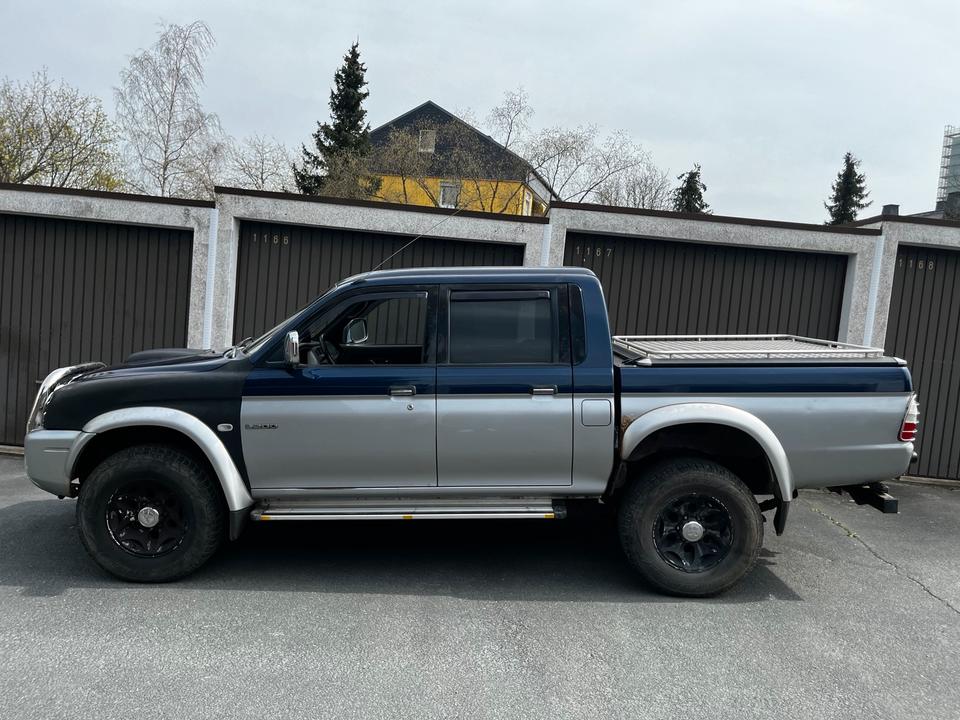 Mitsubishi L200 Pickup fahrbereit 4x4  пробіг: 226000 рік: April 2004 Diesel потужність:116 PS коробка: Manuell ціна: 5599 - Фото 1