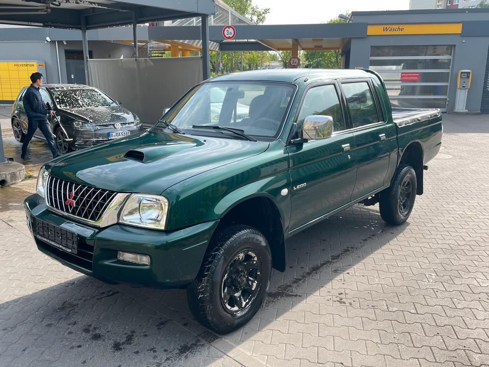 Mitsubishi L200 2,5 PickUp 4x4 пробіг: 220000 рік: April 2004 Diesel коробка: Manuell ціна: 5900 - Фото 0