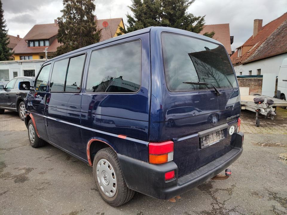Volkswagen T4 Multivan 2,5 TDI 102 Kw. пробіг: 403974 рік: Februar 1999 Diesel потужність:102 PS коробка: Manuell ціна: 2990 - Фото 1
