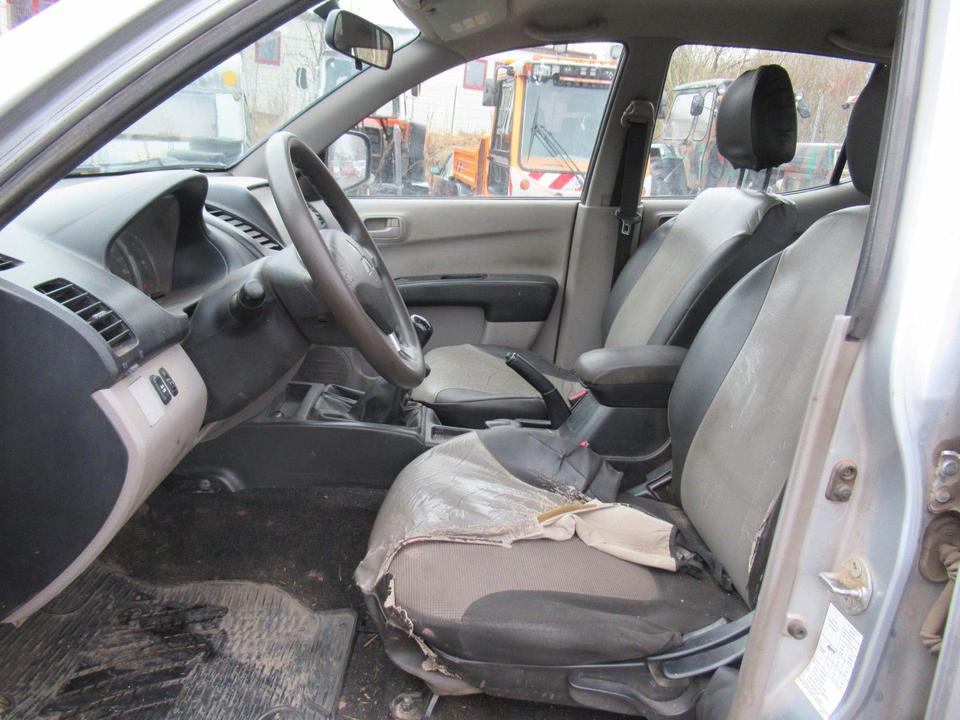 Mitsubishi L200 DI-D Pickup  пробіг: 220000 рік: Mai 2010 Diesel потужність:136 PS коробка: Manuell ціна: 5999 - Фото 10