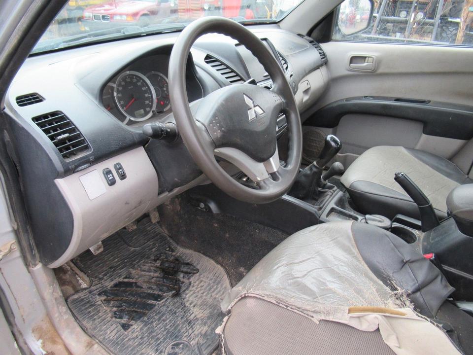 Mitsubishi L200 DI-D Pickup  пробіг: 220000 рік: Mai 2010 Diesel потужність:136 PS коробка: Manuell ціна: 5999 - Фото 9