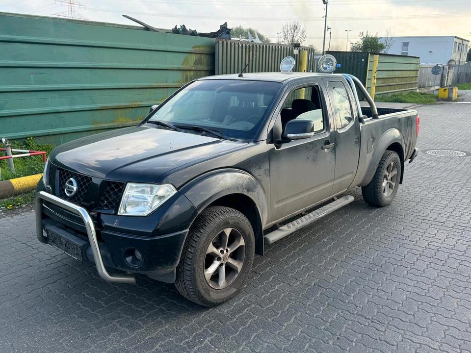 Nissan NAVARA 2.5 D 4x4 Klima King Cab пробіг: 390000 рік: November 2007 Diesel потужність:171 PS коробка: Manuell ціна: 4250 - Фото 0