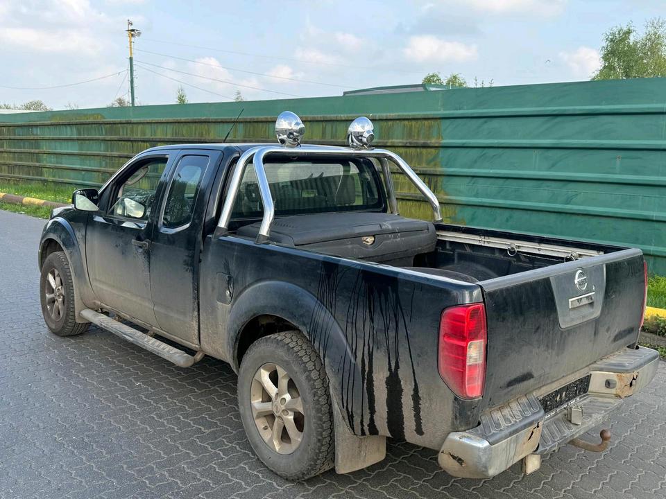 Nissan NAVARA 2.5 D 4x4 Klima King Cab пробіг: 390000 рік: November 2007 Diesel потужність:171 PS коробка: Manuell ціна: 4250 - Фото 4