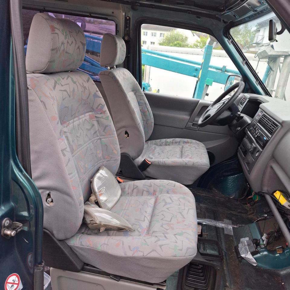 VW T4 Multivan Allstar ACV 2.5 TDI  пробіг: 430000 рік: Juli 1997 Diesel потужність:102 PS коробка: Manuell ціна: 2990 - Фото 6
