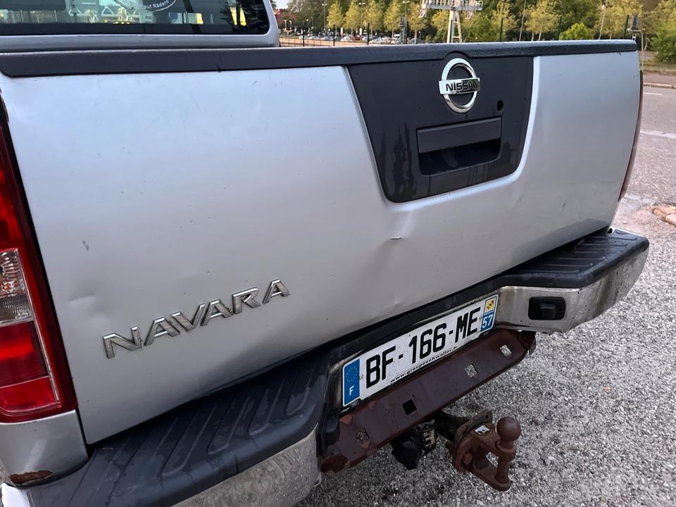 Nissan Navara Pickup пробіг: 251000 рік: Januar 2006 потужність:174 PS коробка: Manuell ціна: 4200 - Фото 11