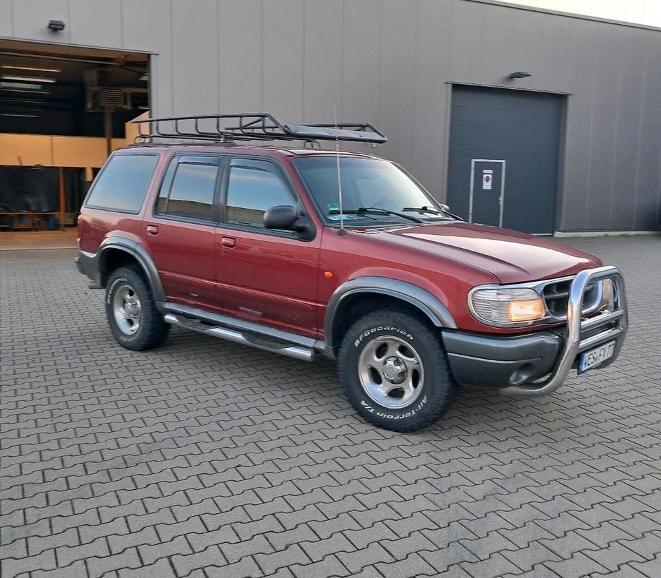 Ford Explorer U2 Rostfrei 4x4 пробіг: 205000 рік: Juni 1998 Autogas (LPG) потужність:204 PS коробка: Automatik ціна: 5800 - Фото 0