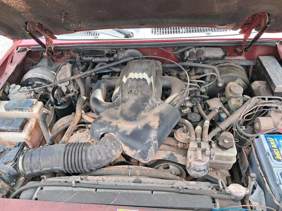 Ford Explorer U2 Rostfrei 4x4 пробіг: 205000 рік: Juni 1998 Autogas (LPG) потужність:204 PS коробка: Automatik ціна: 5800 - Фото 6