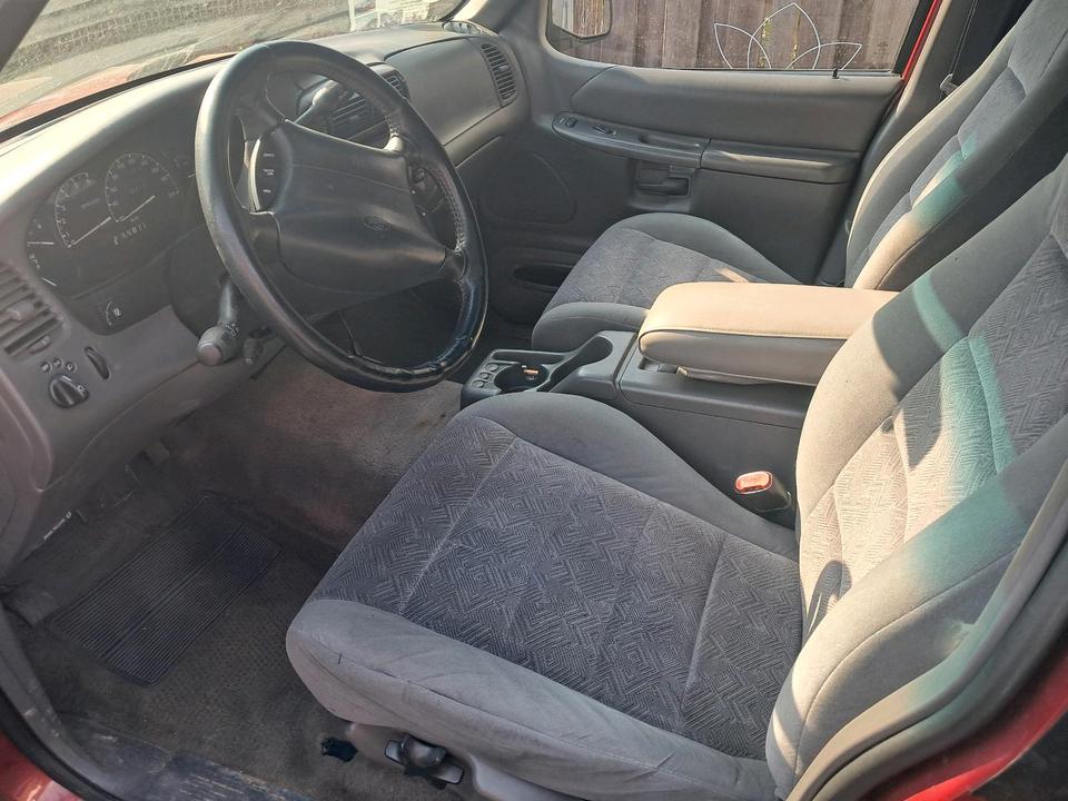 Ford Explorer U2 Rostfrei 4x4 пробіг: 205000 рік: Juni 1998 Autogas (LPG) потужність:204 PS коробка: Automatik ціна: 5800 - Фото 7