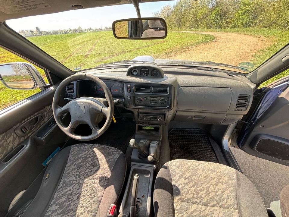 Mitsubishi L200 L-Reihe пробіг: 150000 рік: Januar 2002 Diesel потужність:99 PS коробка: Manuell ціна: 4499 - Фото 11
