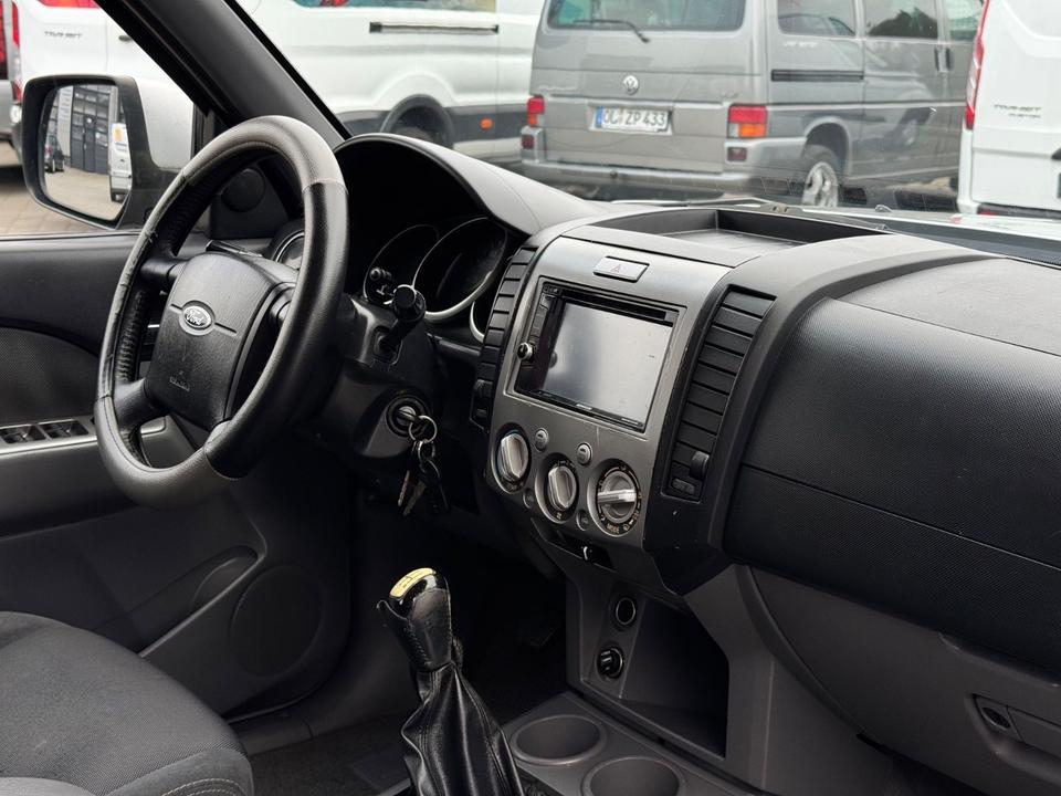Ford Ranger Doppelkabine 4X4 пробіг: 299000 рік: Mai 2007 Diesel потужність:143 PS коробка: Manuell ціна: 5990 - Фото 11