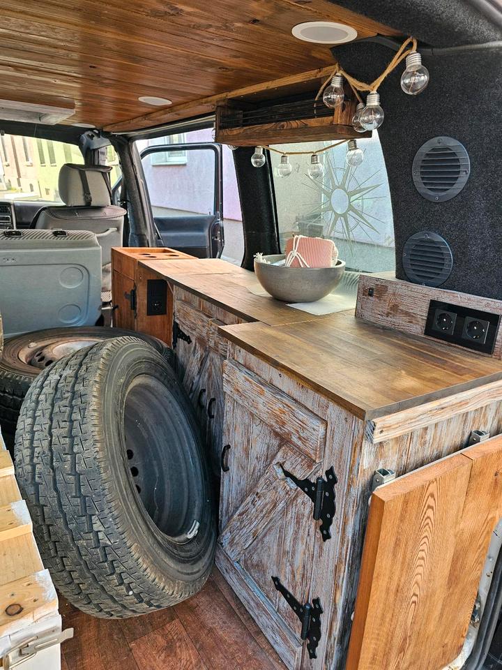 VW T4 Multivan Camper 2,5 Tdi Diesel пробіг: 264990 рік: Juni 1996 Diesel коробка: Manuell ціна: 2990 - Фото 14