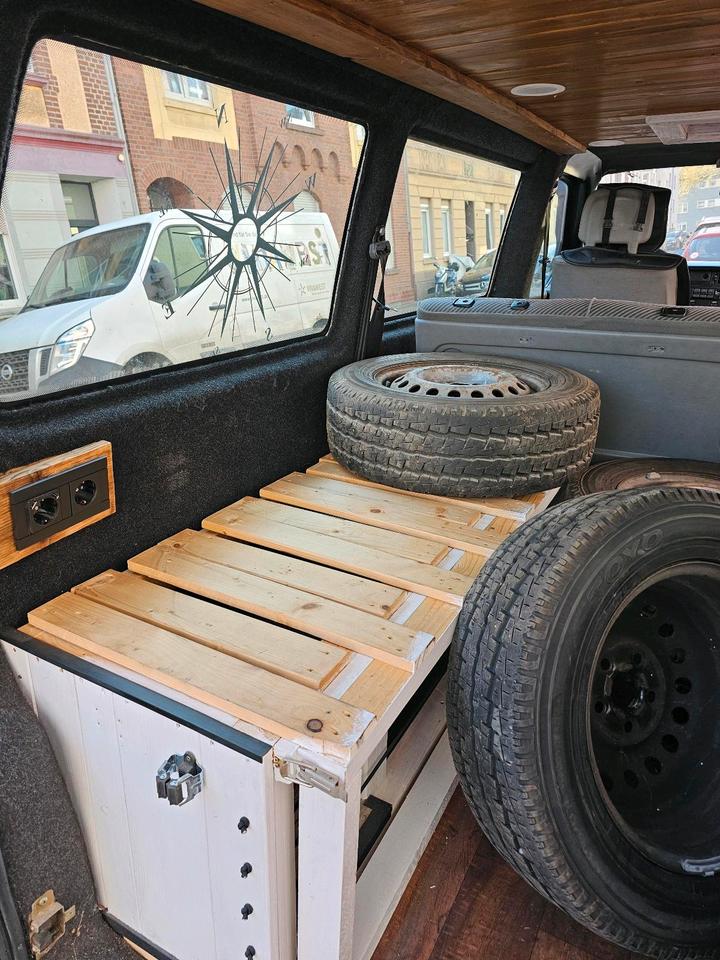 VW T4 Multivan Camper 2,5 Tdi Diesel пробіг: 264990 рік: Juni 1996 Diesel коробка: Manuell ціна: 2990 - Фото 15
