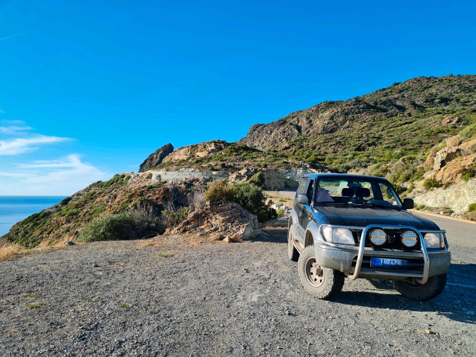 Toyota Land Cruiser KZJ 90 пробіг: 425000 рік: September 1996 Diesel потужність:125 PS коробка: Manuell ціна: 6000 - Фото 0