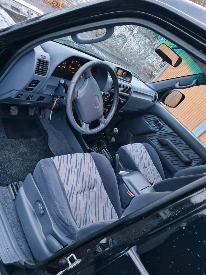 Toyota Land Cruiser KZJ 90 пробіг: 425000 рік: September 1996 Diesel потужність:125 PS коробка: Manuell ціна: 6000 - Фото 7