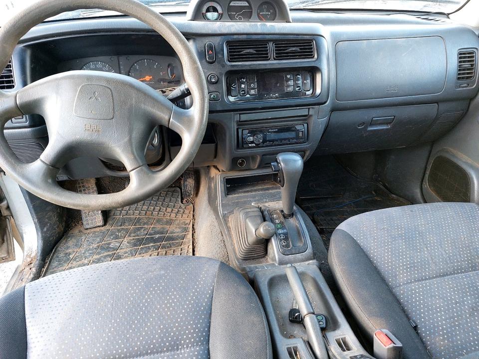L200 Mitsubishi Lkw Zulassung Diesel Automatik Klima пробіг: 271000 рік: November 2003 Diesel потужність:115 PS коробка: Automatik ціна: 4250 - Фото 4