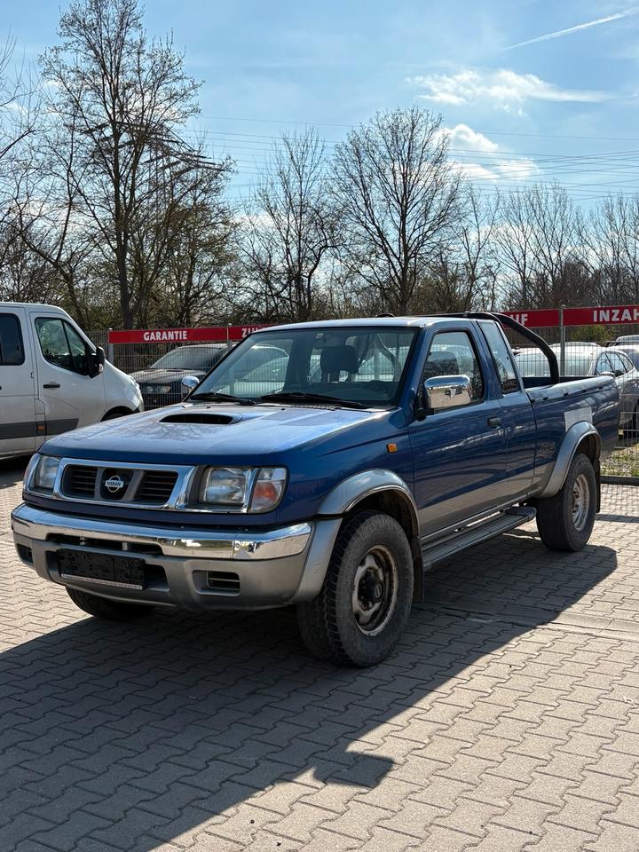 Nissan Pickup 4x4 пробіг: 180000 рік: August 2001 Diesel коробка: Manuell ціна: 3500 - Фото 1