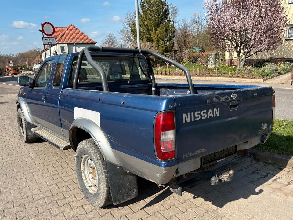 Nissan Pickup 4x4 пробіг: 180000 рік: August 2001 Diesel коробка: Manuell ціна: 3500 - Фото 4