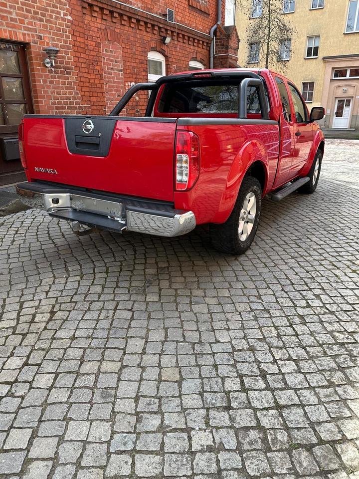 Nissan Navara пробіг: 225162 рік: Februar 2008 Diesel потужність:171 PS коробка: Manuell ціна: 5500 - Фото 3