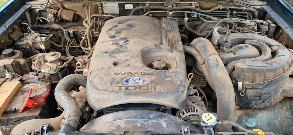 Ford Ranger пробіг: 235000 рік: März 2011 Diesel потужність:143 PS коробка: Manuell ціна: 4450 - Фото 4