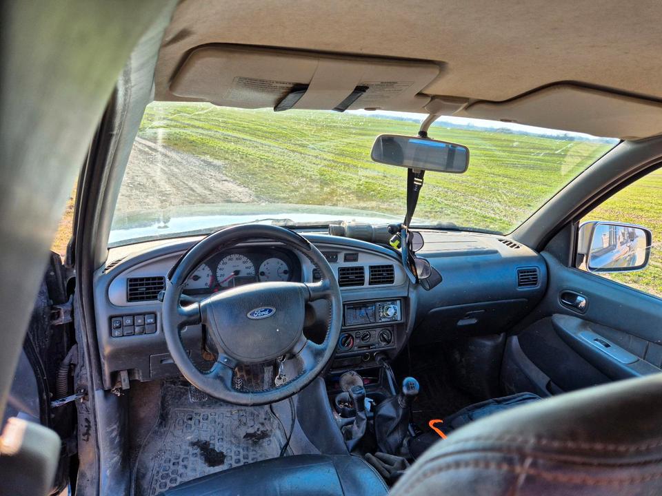 Ford Ranger Xlt 4X4 Pick Up пробіг: 258000 рік: Oktober 2005 Diesel потужність:109 PS коробка: Manuell ціна: 6000 - Фото 6