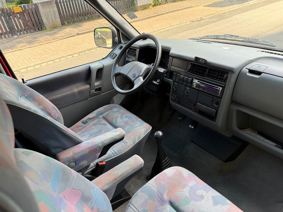 Volkswagen T4 Multivan 1.9  пробіг: 370000 рік: März 1995 Diesel потужність:68 PS коробка: Manuell ціна: 3500 - Фото 10