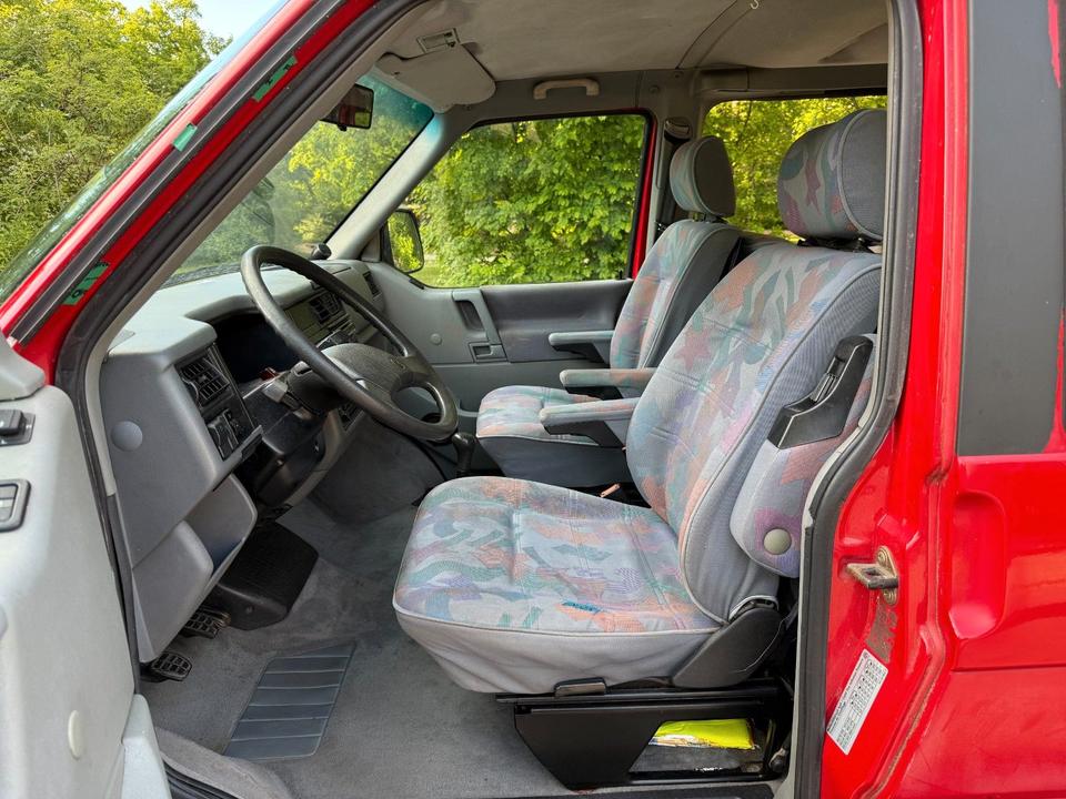 Volkswagen T4 Multivan 1.9  пробіг: 370000 рік: März 1995 Diesel потужність:68 PS коробка: Manuell ціна: 3500 - Фото 11