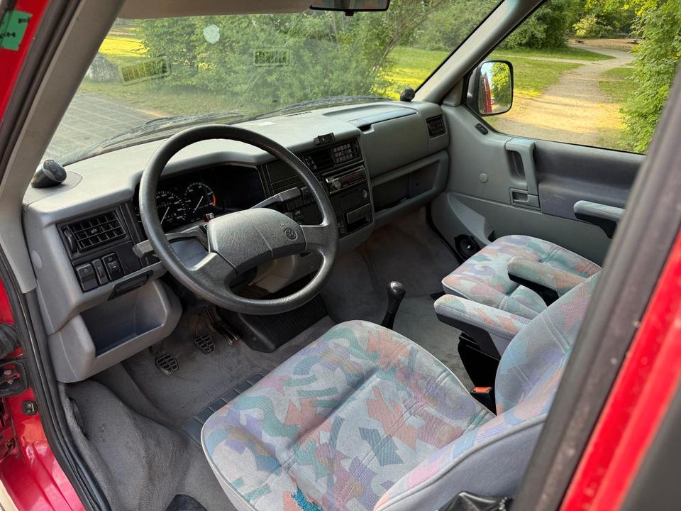 Volkswagen T4 Multivan 1.9  пробіг: 370000 рік: März 1995 Diesel потужність:68 PS коробка: Manuell ціна: 3500 - Фото 12