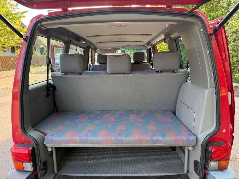 Volkswagen T4 Multivan 1.9  пробіг: 370000 рік: März 1995 Diesel потужність:68 PS коробка: Manuell ціна: 3500 - Фото 13