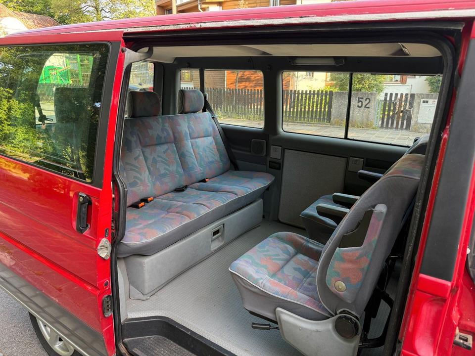 Volkswagen T4 Multivan 1.9  пробіг: 370000 рік: März 1995 Diesel потужність:68 PS коробка: Manuell ціна: 3500 - Фото 6