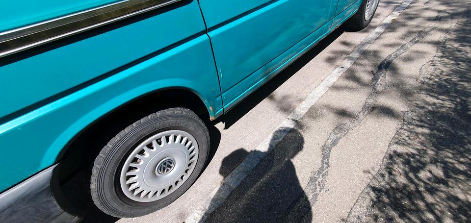VW T4 2.5l TDI Multivan Transporter пробіг: 290000 рік: März 2003 Diesel потужність:102 PS коробка: Manuell ціна: 3500 - Фото 4