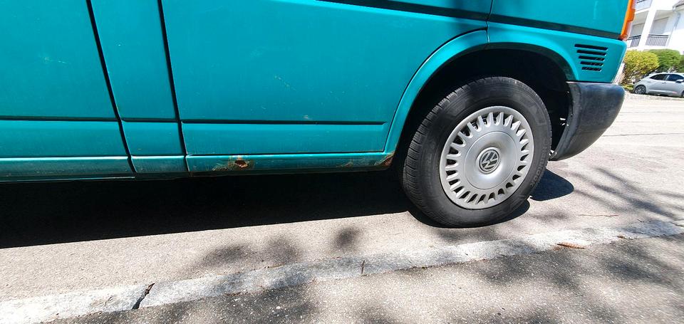 VW T4 2.5l TDI Multivan Transporter пробіг: 290000 рік: März 2003 Diesel потужність:102 PS коробка: Manuell ціна: 3500 - Фото 5