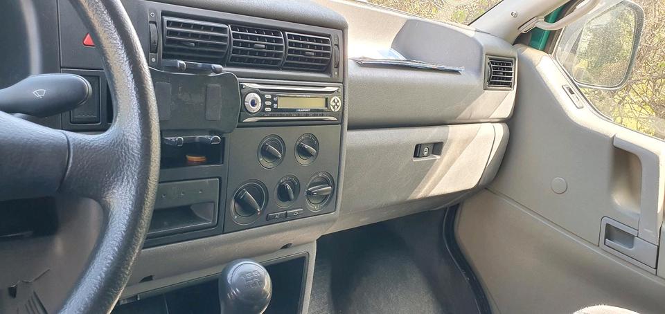 VW T4 2.5l TDI Multivan Transporter пробіг: 290000 рік: März 2003 Diesel потужність:102 PS коробка: Manuell ціна: 3500 - Фото 9