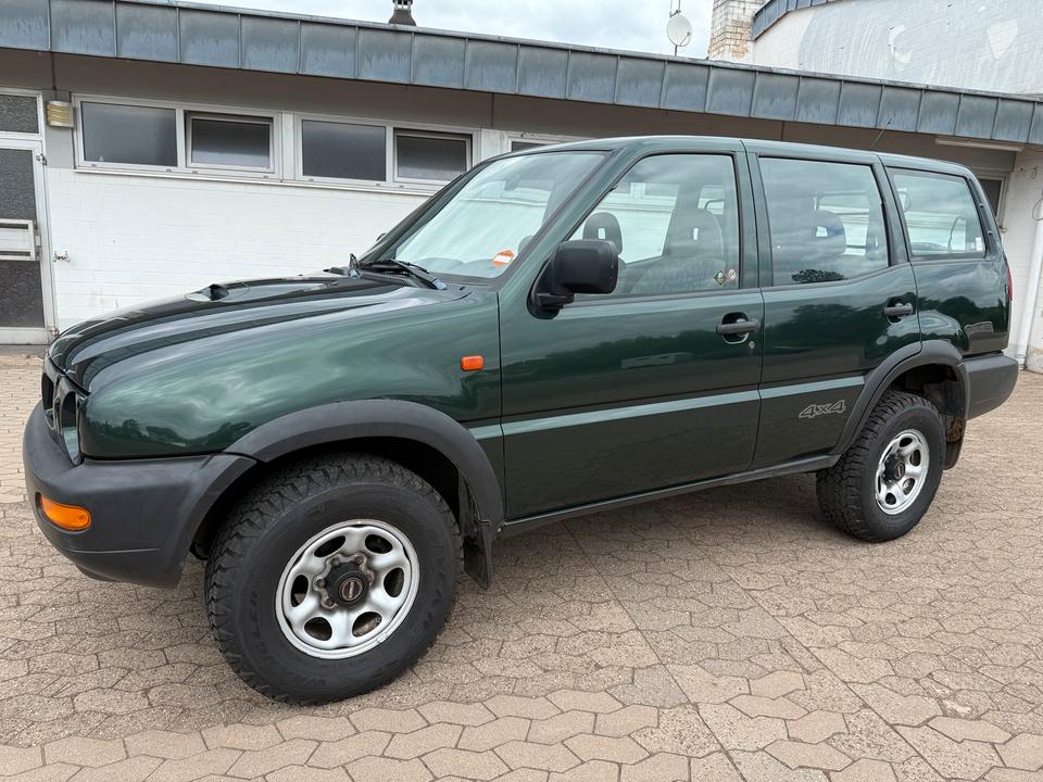 Nissan Terrano 2.4 пробіг: 154000 рік: September 1996 Benzin потужність:118 PS коробка: Manuell ціна: 3900 - Фото 0