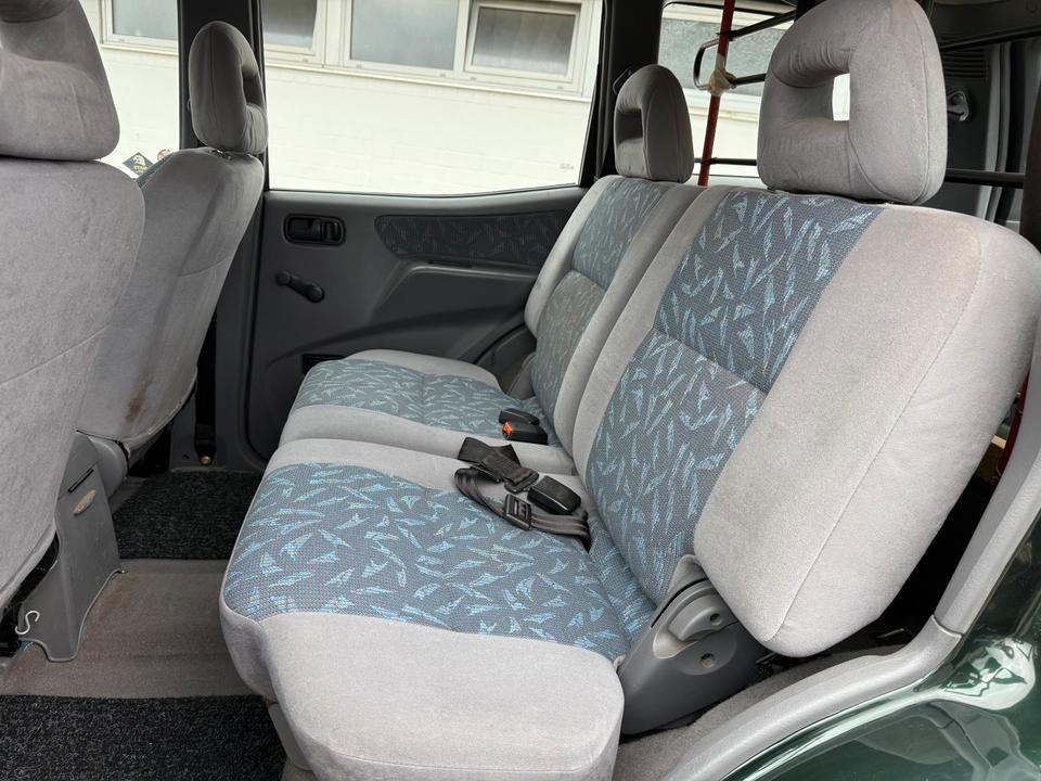 Nissan Terrano 2.4 пробіг: 154000 рік: September 1996 Benzin потужність:118 PS коробка: Manuell ціна: 3900 - Фото 18