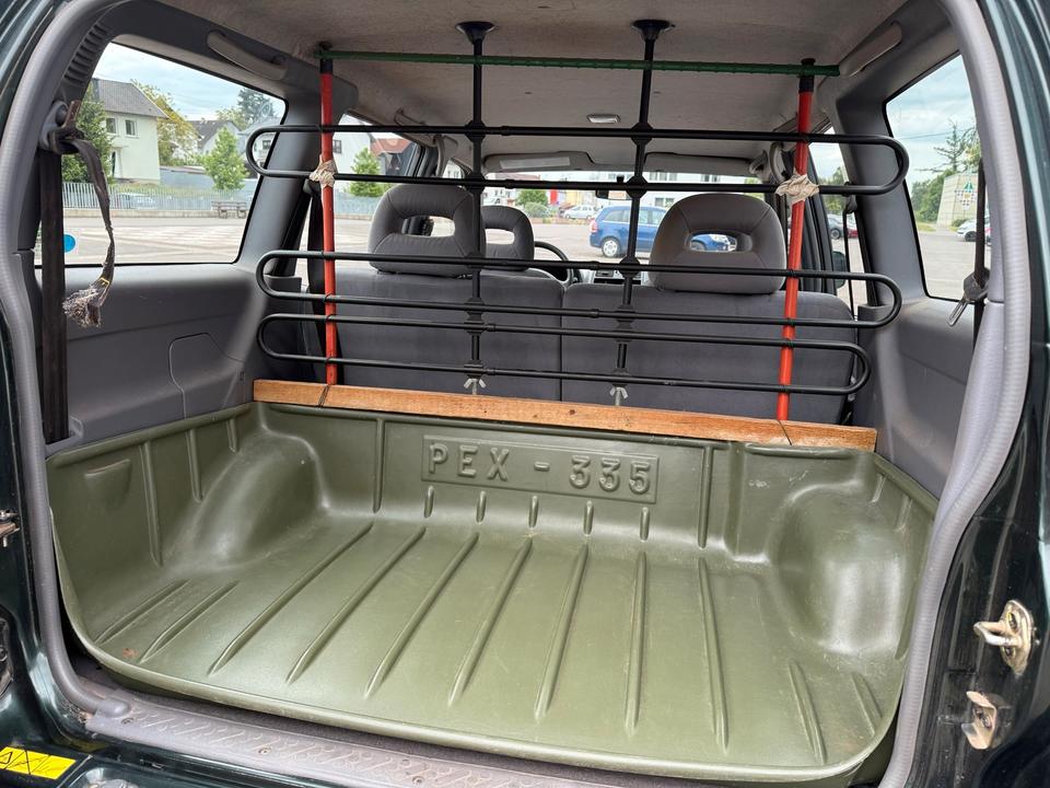 Nissan Terrano 2.4 пробіг: 154000 рік: September 1996 Benzin потужність:118 PS коробка: Manuell ціна: 3900 - Фото 19