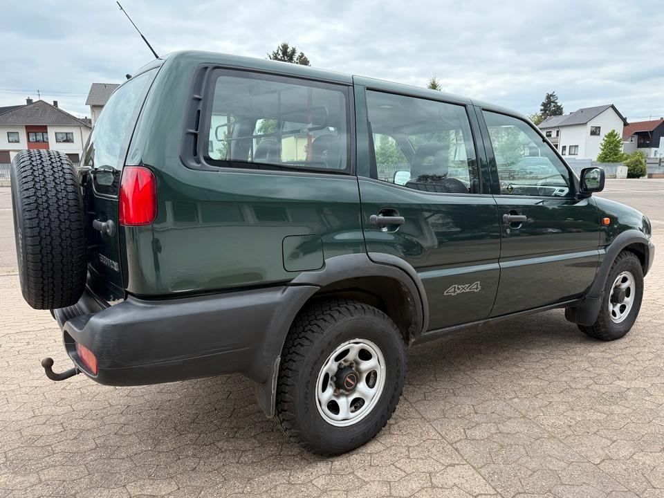 Nissan Terrano 2.4 пробіг: 154000 рік: September 1996 Benzin потужність:118 PS коробка: Manuell ціна: 3900 - Фото 6