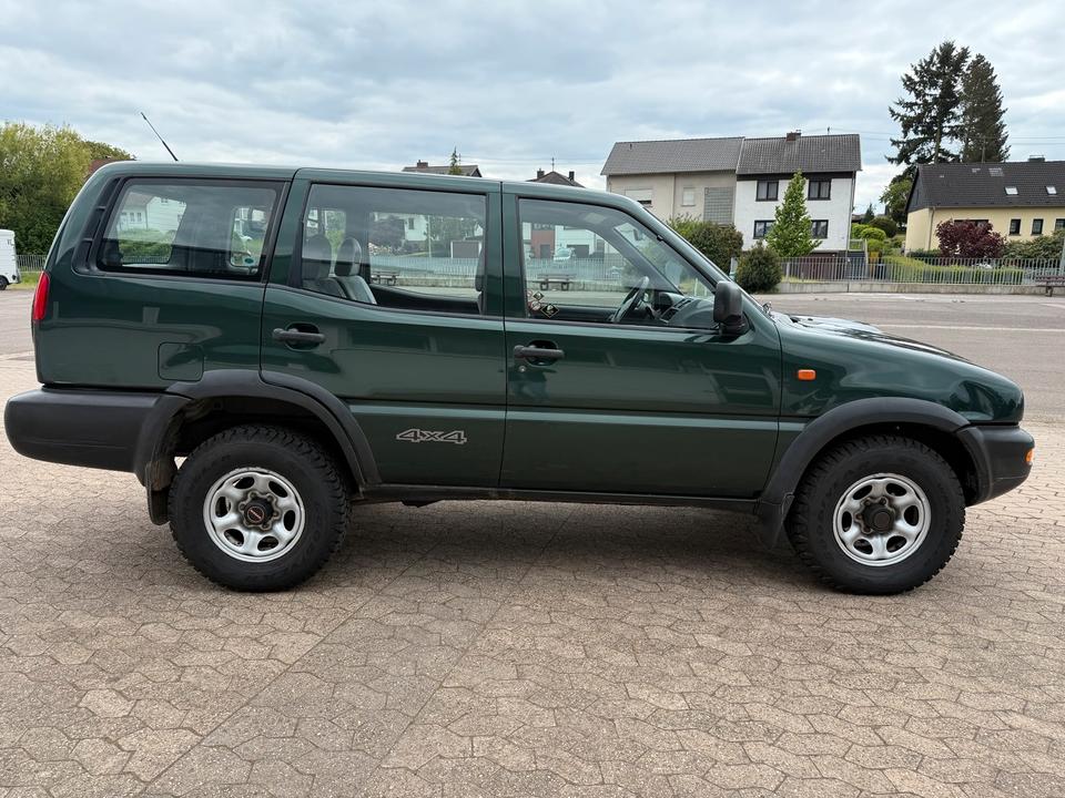 Nissan Terrano 2.4 пробіг: 154000 рік: September 1996 Benzin потужність:118 PS коробка: Manuell ціна: 3900 - Фото 7
