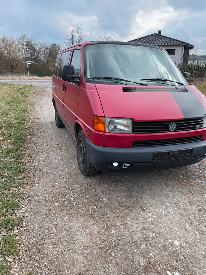 Vw t4 Bus multivan пробіг: 430000 рік: August 2003 Diesel потужність:88 PS коробка: Manuell ціна: 2000 - Фото 1