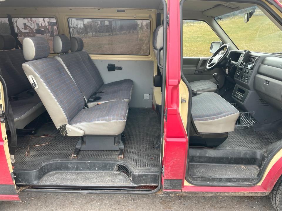 Vw t4 Bus multivan пробіг: 430000 рік: August 2003 Diesel потужність:88 PS коробка: Manuell ціна: 2000 - Фото 3