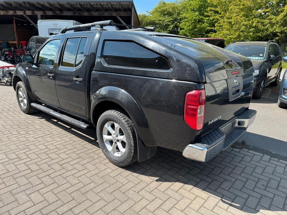 Nissan Navara Pickup Doppelkabine Premium 4X4 Hardtop пробіг: 199900 рік: Oktober 2006 Diesel потужність:171 PS коробка: Manuell ціна: 4990 - Фото 4