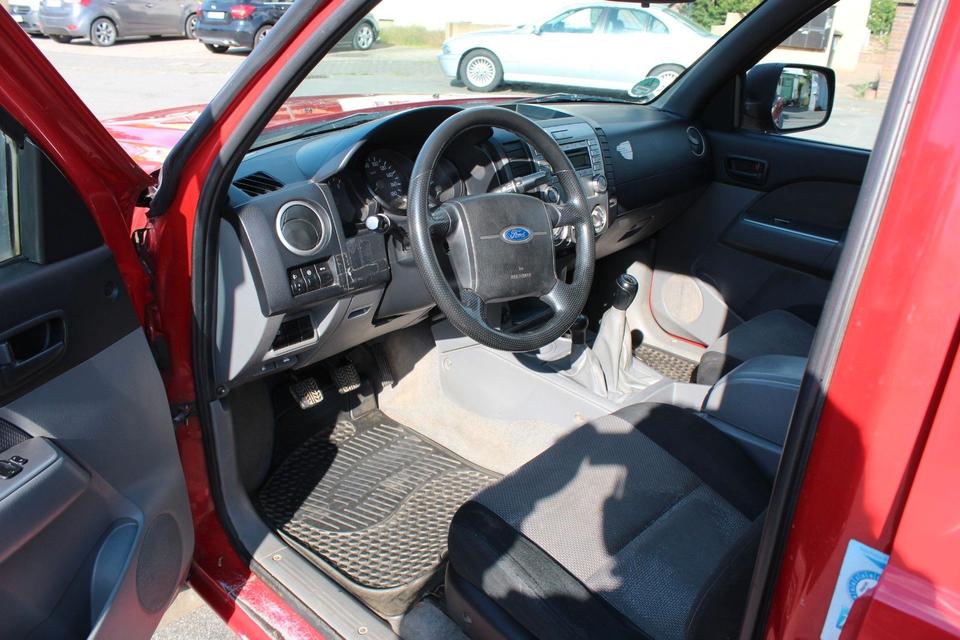 Ford Ranger Einzelkabine 4X4 XL пробіг: 88000 рік: August 2009 Diesel потужність:143 PS коробка: Manuell ціна: 4990 - Фото 10