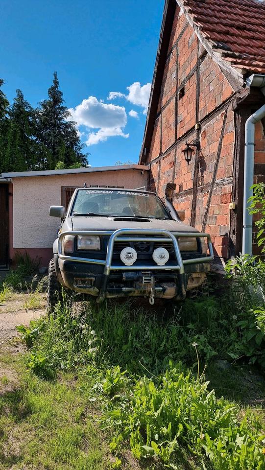Всюдихід АГІНЬ! Nissan Navara D22  Pick Up 2,5l TDI пробіг: 999999 рік: Januar 2001 Diesel потужність:133 PS коробка: Manuell ціна: 1500 - Фото 0