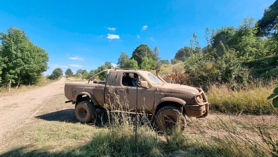 Всюдихід АГІНЬ! Nissan Navara D22  Pick Up 2,5l TDI пробіг: 999999 рік: Januar 2001 Diesel потужність:133 PS коробка: Manuell ціна: 1500 - Фото 10