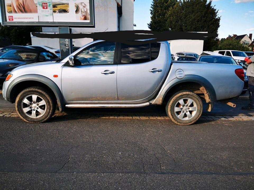 Mitsubishi L200 пробіг: 245000 рік: Oktober 2008 Diesel потужність:168 PS коробка: Manuell ціна: 5500 - Фото 1