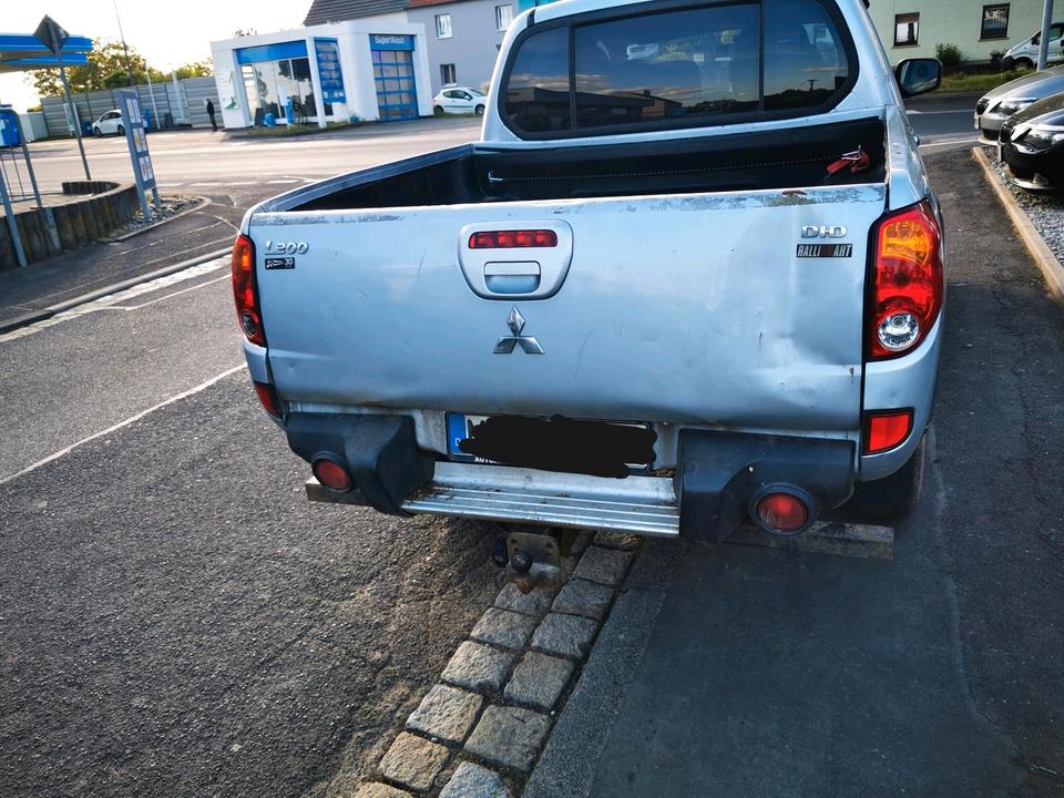 Mitsubishi L200 пробіг: 245000 рік: Oktober 2008 Diesel потужність:168 PS коробка: Manuell ціна: 5500 - Фото 3