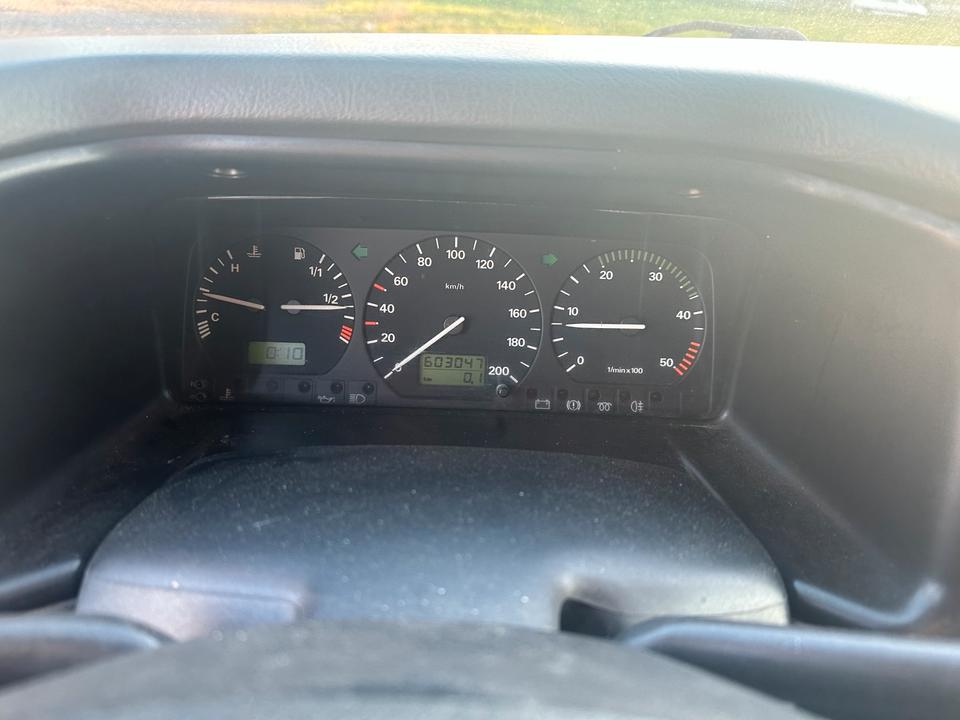 Якісний бус VW T4 Multivan 2.5 TDI рік: März 1996 Diesel потужність:102 PS коробка: Manuell ціна: 2650 - Фото 9