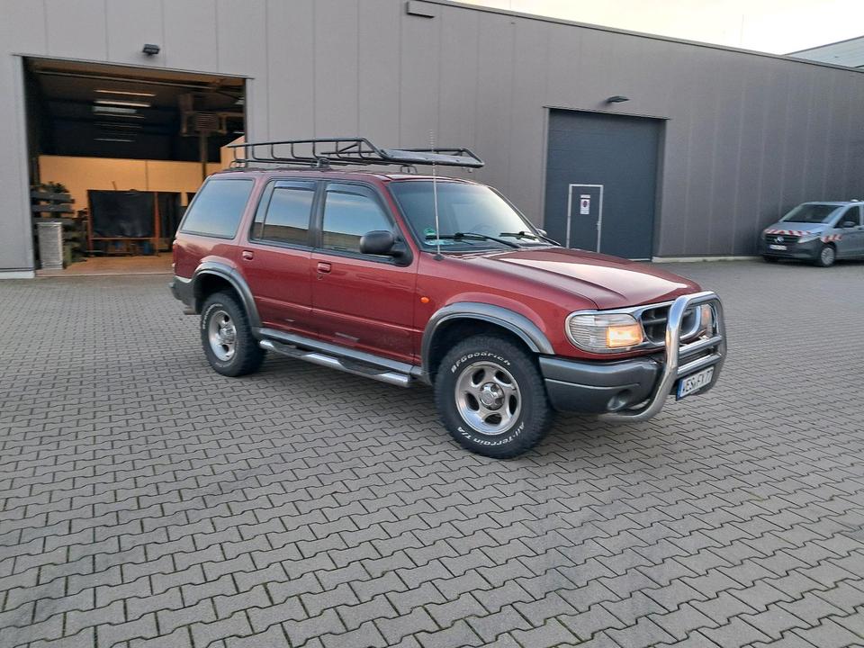 Ford Explorer U2 rostfrei 4x4 пробіг: 205000 рік: April 1998 Autogas (LPG) потужність:204 PS коробка: Automatik ціна: 5500 - Фото 0