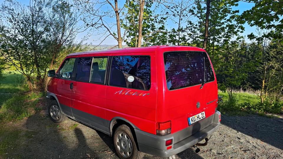 VW T4 Multivan 2.5 TDI пробіг: 516098 рік: November 1997 Diesel потужність:102 PS коробка: Manuell ціна: 3900 - Фото 3